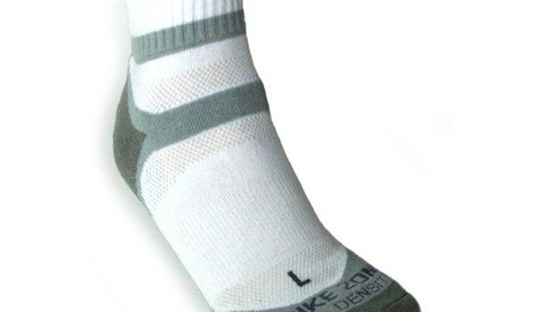 Comparing Popular Squash Sock Brands and Models