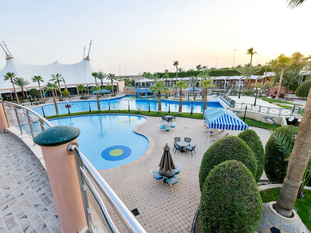 Al Hamra Oasis Village Compound - Squash Courts squash venue photo 1 of 2