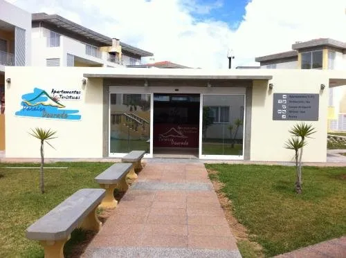 Apartamentos Turisticos Paraiso Dourado squash venue photo 2 of 3