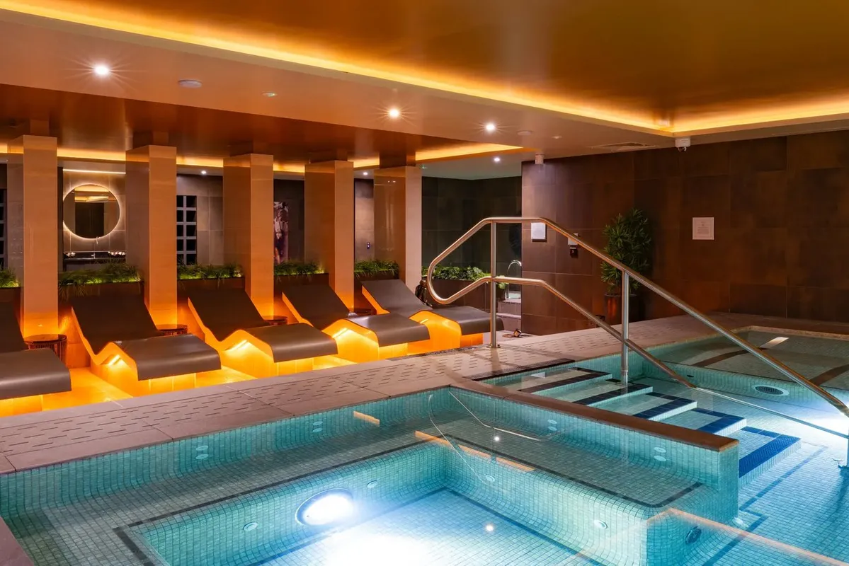 Ashwicke Hall Pool squash venue photo 5 of 8