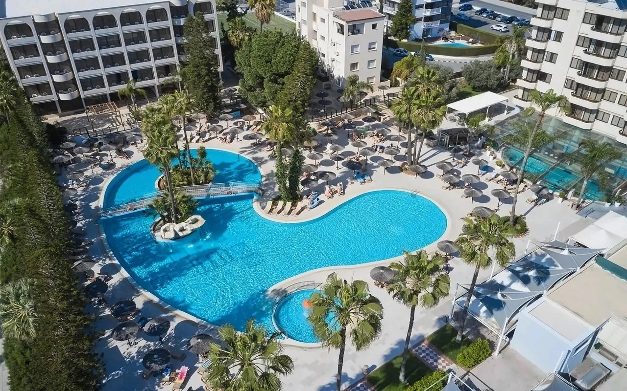 Atlantica Oasis Hotel squash venue photo 3 of 4