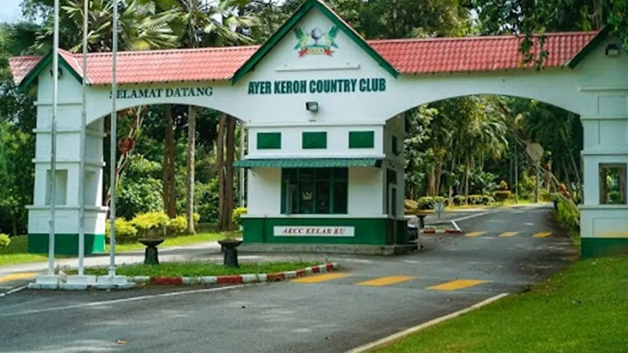 Ayer Keroh Country Club squash venue photo 3 of 3