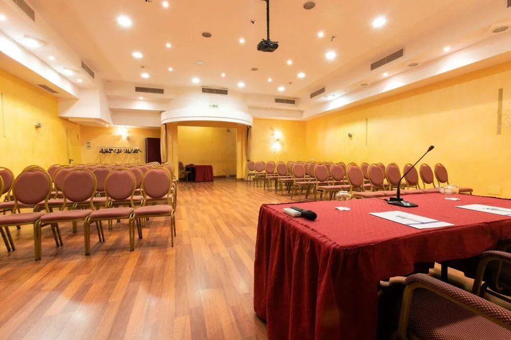 Best Western Ai Cavalieri Hotel squash venue photo 1 of 2