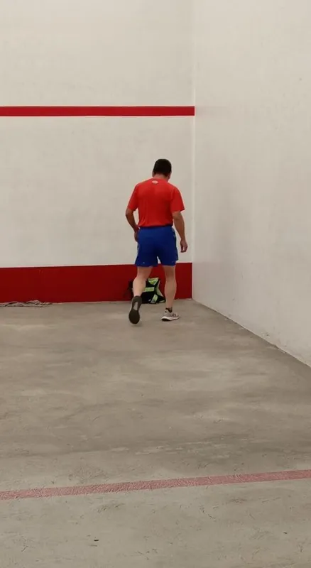BILLAR Y SQUASH DON CHISPI squash venue photo 4 of 6