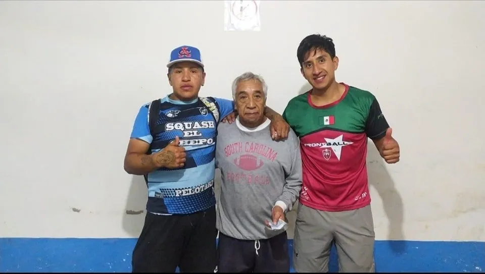 BILLAR Y SQUASH DON CHISPI squash venue photo 2 of 6