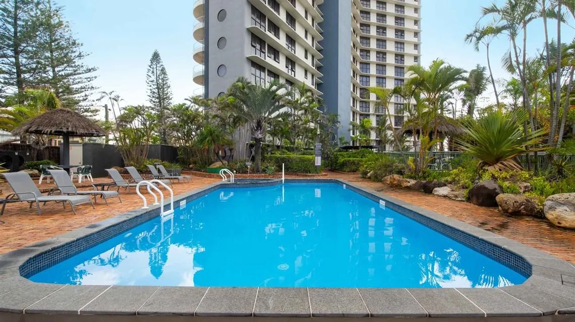 BreakFree Peninsula Surfers Paradise squash venue photo 3 of 5