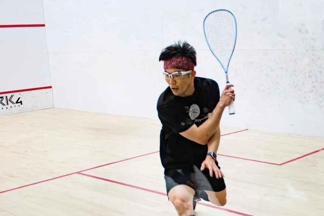 BURLINGTON FITNESS & RACQUET CLUB squash venue photo 9 of 10