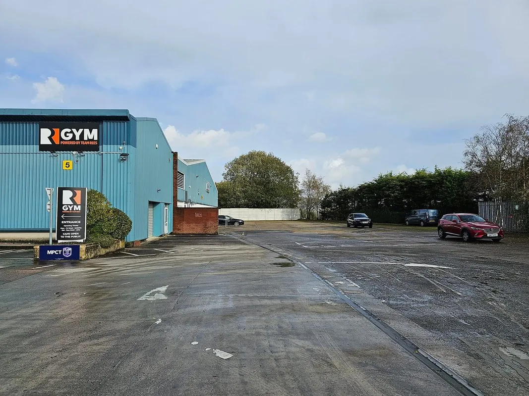 Caerphilly Leisure Centre squash venue photo 7 of 9