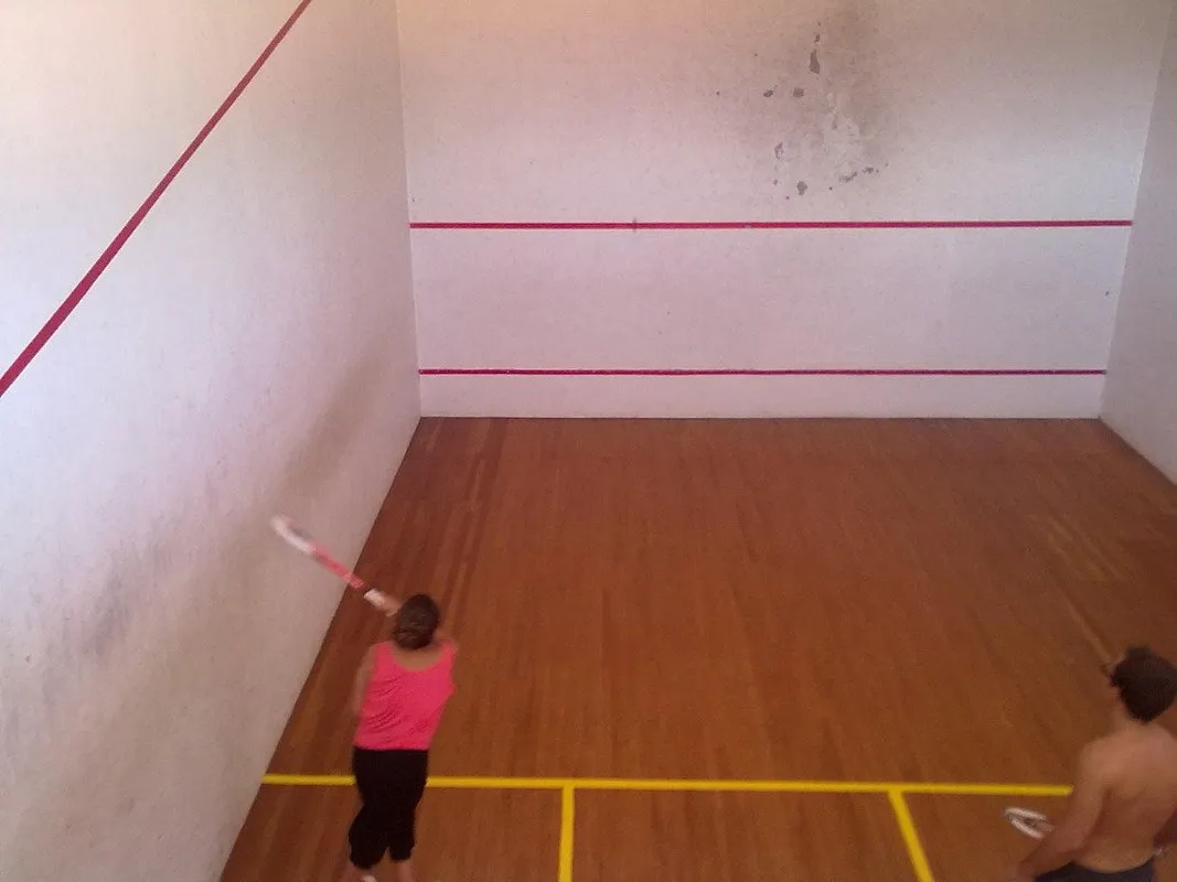 Centre Sportif SAOTI squash venue photo 2 of 3