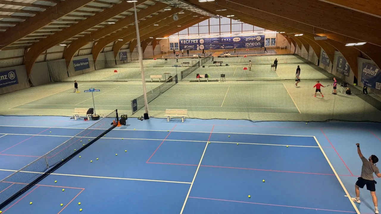 Centre Tennis AGY (Granges-Paccot) squash venue photo 6 of 9