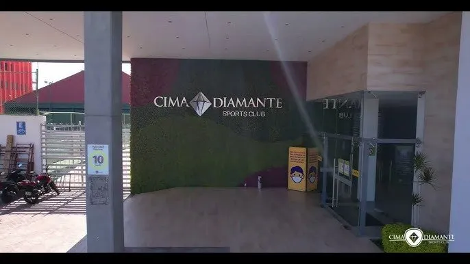 Cima Diamante Sports Club squash venue photo 1 of 2
