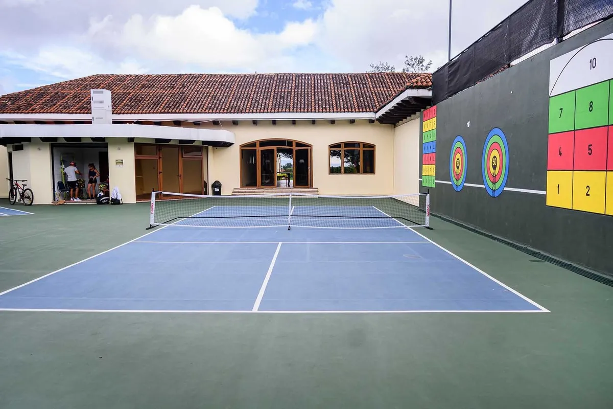 Club San Isidro squash venue photo 3 of 4
