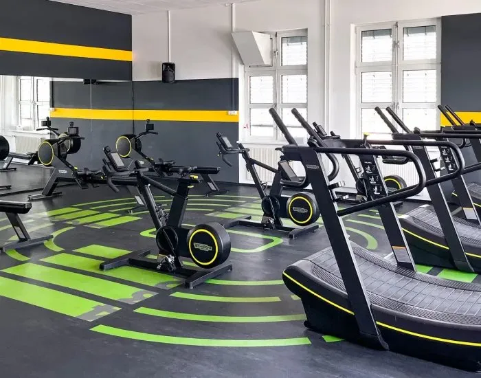 Club Top & Fit Fitnesscenter squash venue photo 1 of 10