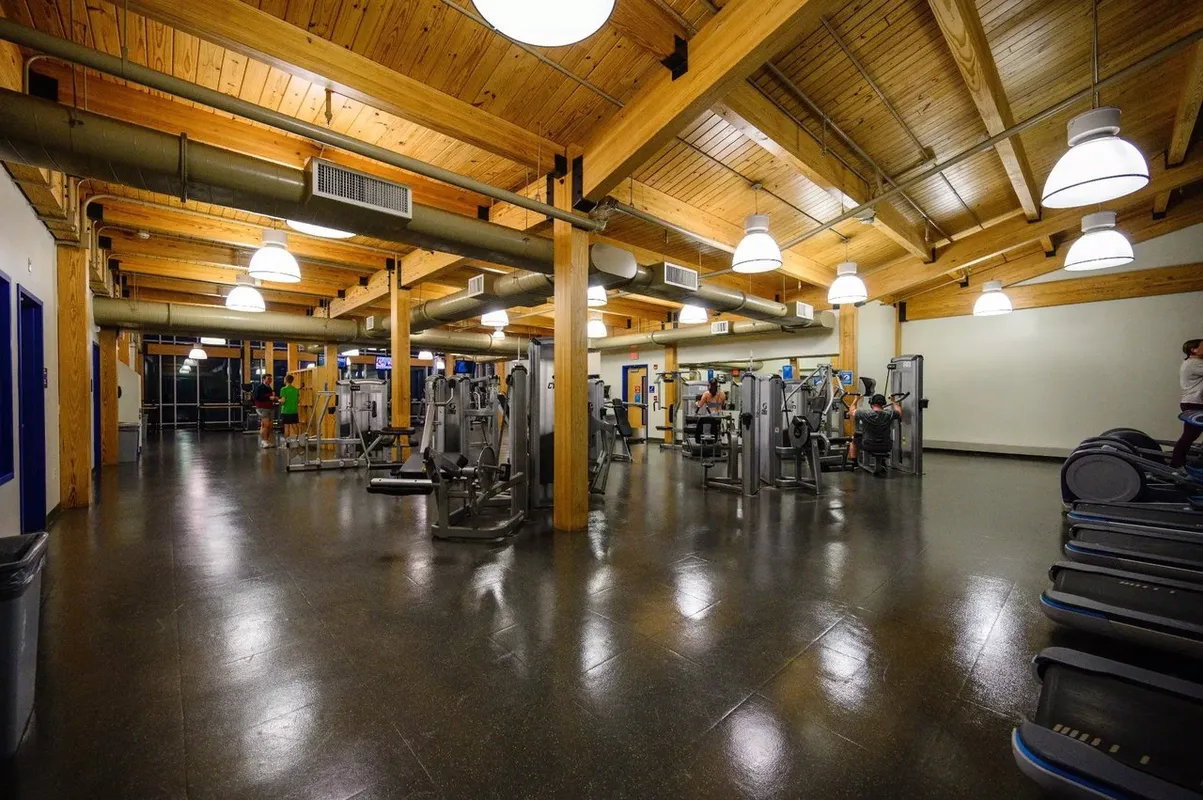 Connecticut College Fitness Center squash venue photo 3 of 10