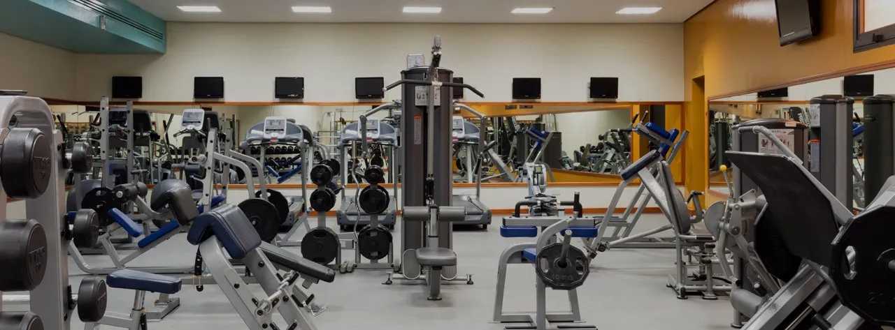 Crowne Plaza Manama, bFit Health Club squash venue photo 4 of 5