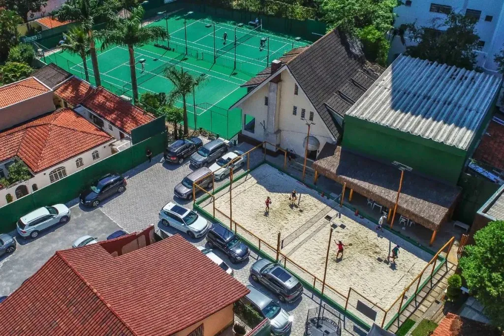 David's Racquet Club & Pilates squash venue photo 2 of 5