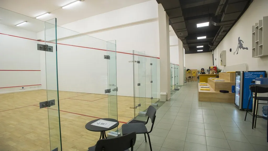 Double Yellow Squash Club squash venue photo 7 of 10