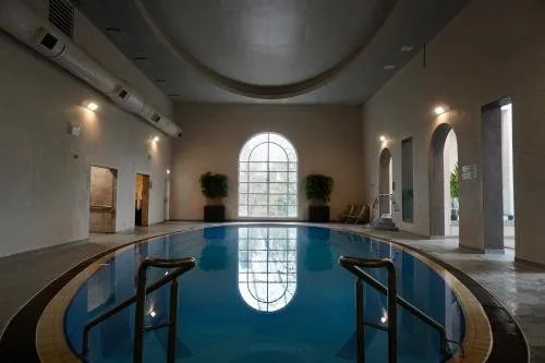 Downhill House Hotel squash venue photo 1 of 5