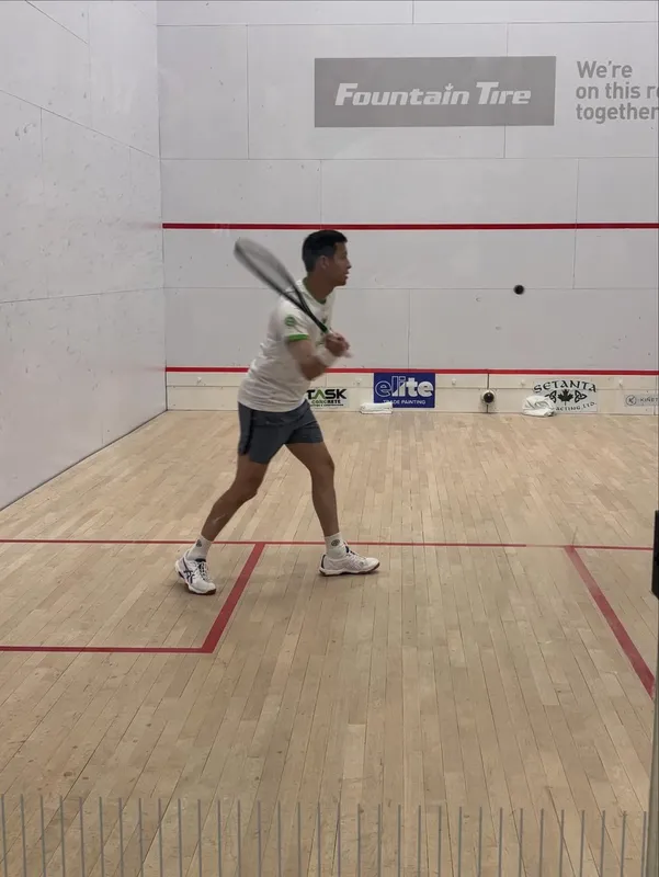 Edmonton Sports & Social Club squash venue photo 8 of 10
