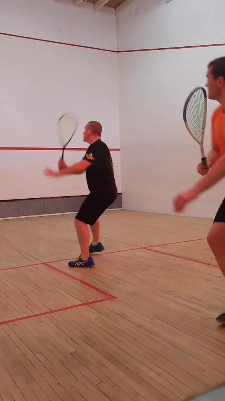 Ennis CBS Squash Club squash venue photo 4 of 4