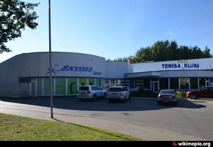 ENRI Skvosa un Tenisa Klubs (TK Stirnu / Purvciems) squash venue photo 2 of 3