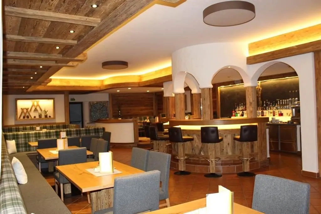 Ferienhotel Pass Thurn squash venue photo 2 of 6