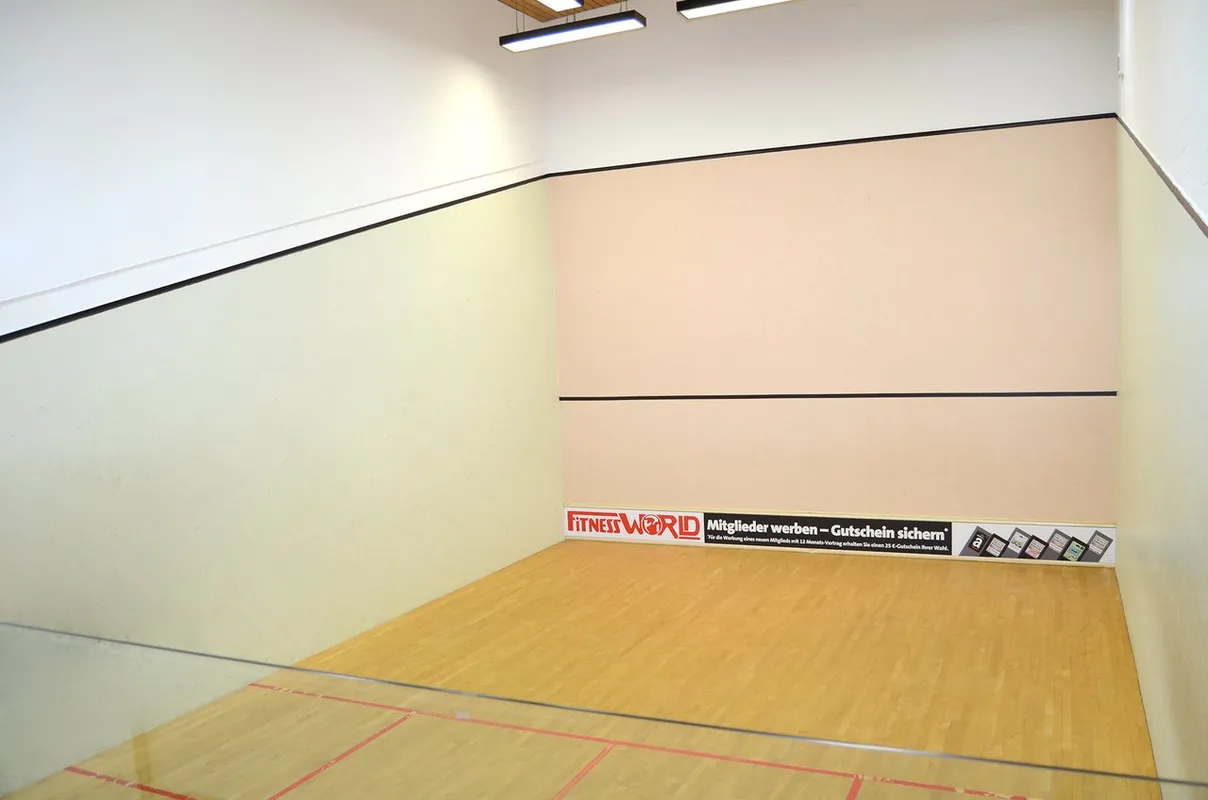 FitnessWORLD Walsrode squash venue photo 8 of 8