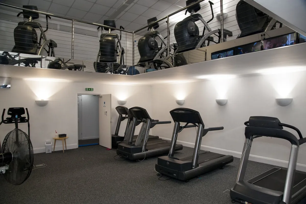 Fort Stamford Health & Fitness squash venue photo 6 of 8