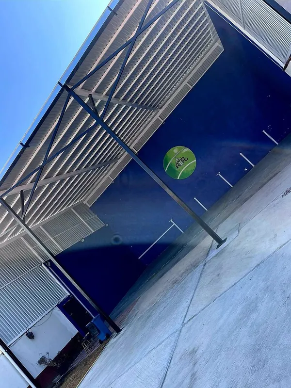 Fronton Raquet Wally Squash San Lorenzo squash venue photo 2 of 5