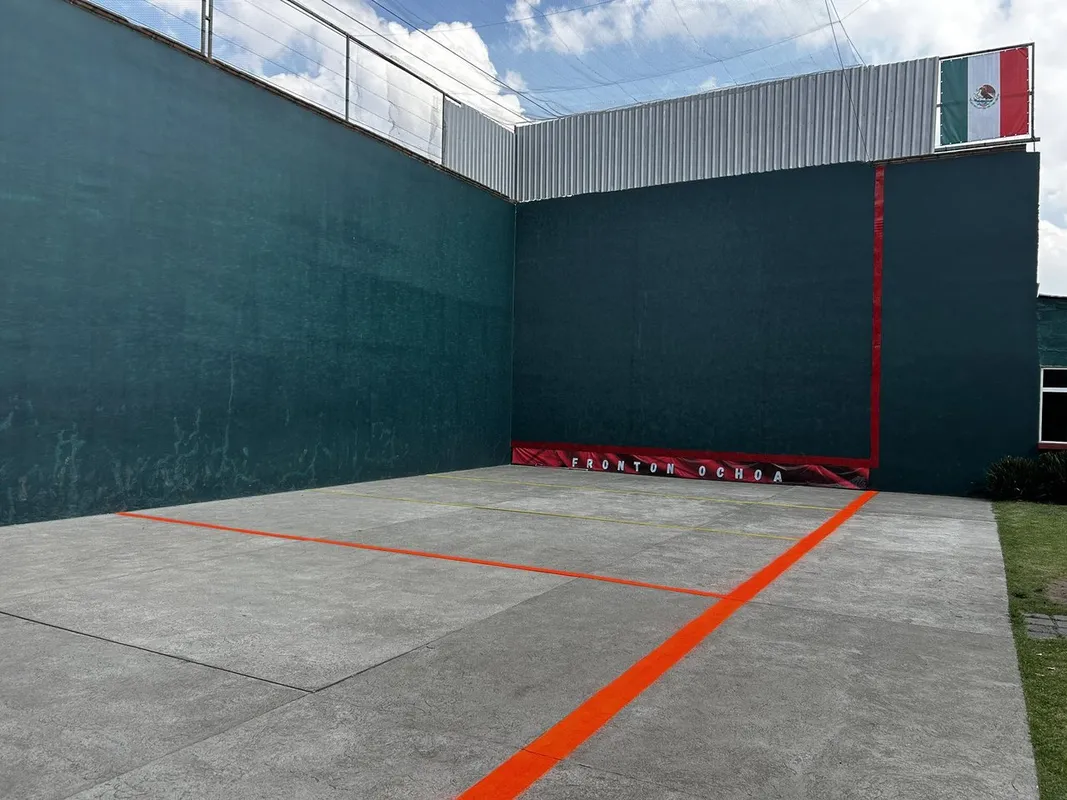 Fronton y Squash Ochoa squash venue photo 5 of 5