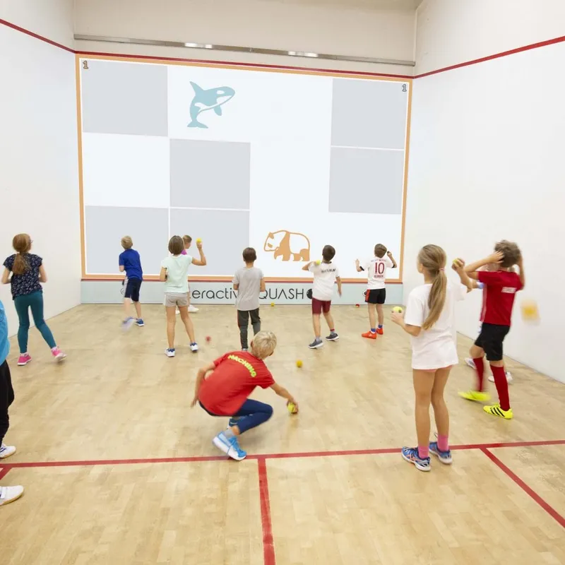 F10 Sports- & Fitnessclub squash venue photo 7 of 8