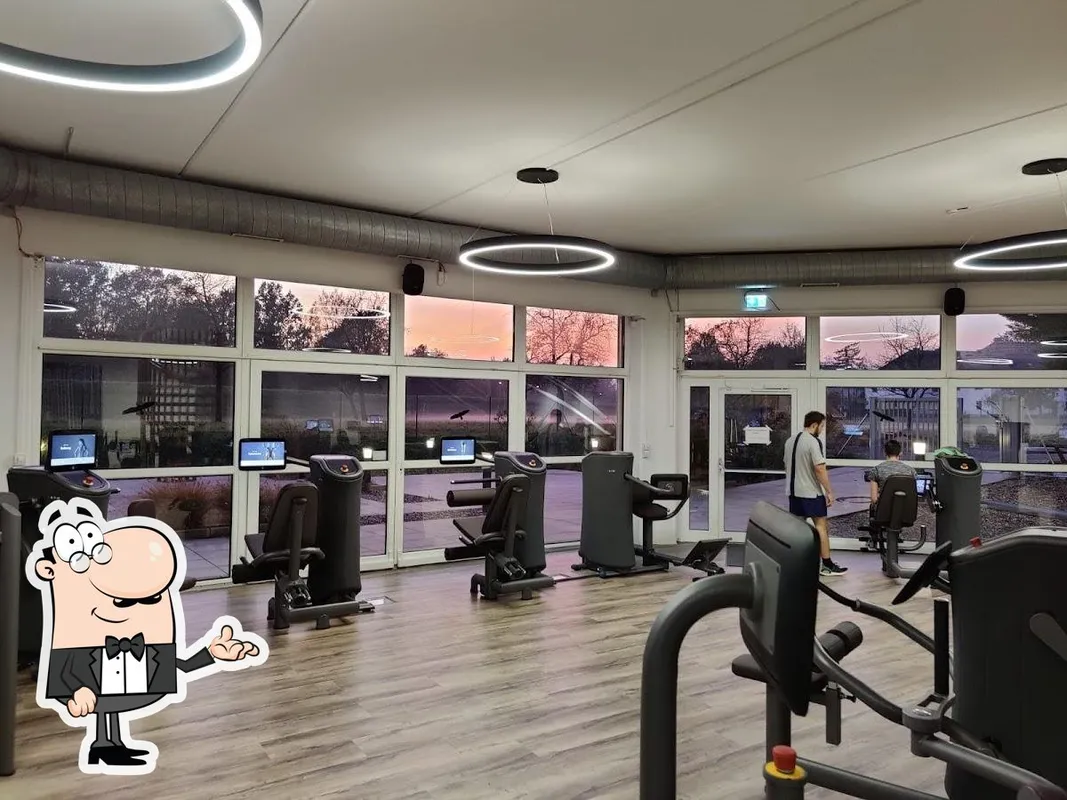 F10 Sports- & Fitnessclub squash venue photo 4 of 8