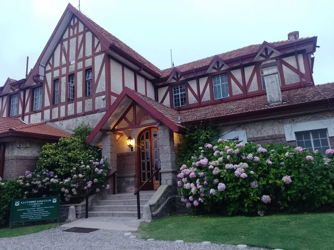 Golf Club La Cumbre squash venue photo 3 of 3