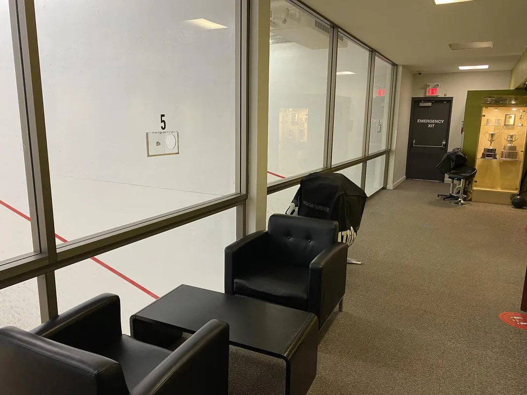 GoodLife Fitness Toronto Dunfield and Eglinton squash venue photo 7 of 9