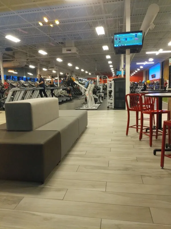 GoodLife Fitness Waterloo Weber and University squash venue photo 3 of 3