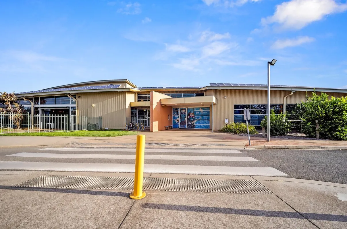 Hamilton Indoor Leisure & Aquatic Centre squash venue photo 2 of 4