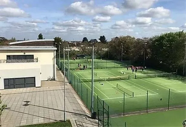 Hamptons Sports and Leisure squash venue photo 1 of 10