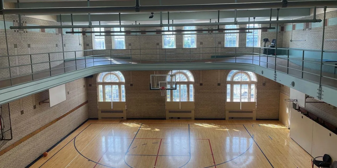 Harro East Athletic Club squash venue photo 3 of 8