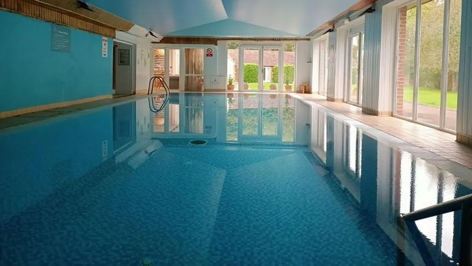 Holbrook Manor Hotel And Club squash venue photo 2 of 7