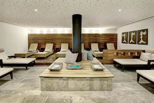 Hotel Gut Brandlhof squash venue photo 2 of 5