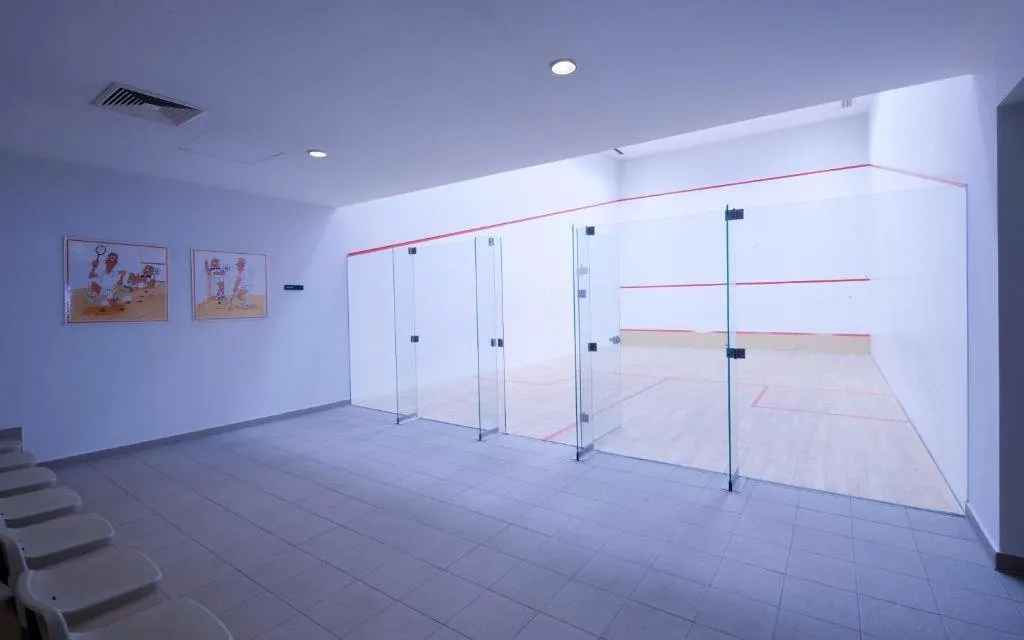 Hotel Madeira Panoramico squash venue photo 4 of 6