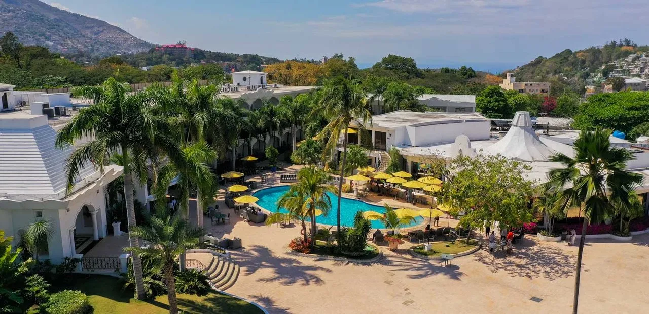 Hotel NH Haiti El Rancho squash venue photo 2 of 2