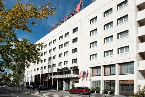 Hotel Forest Hill Meudon-Velizy squash venue photo 1 of 3