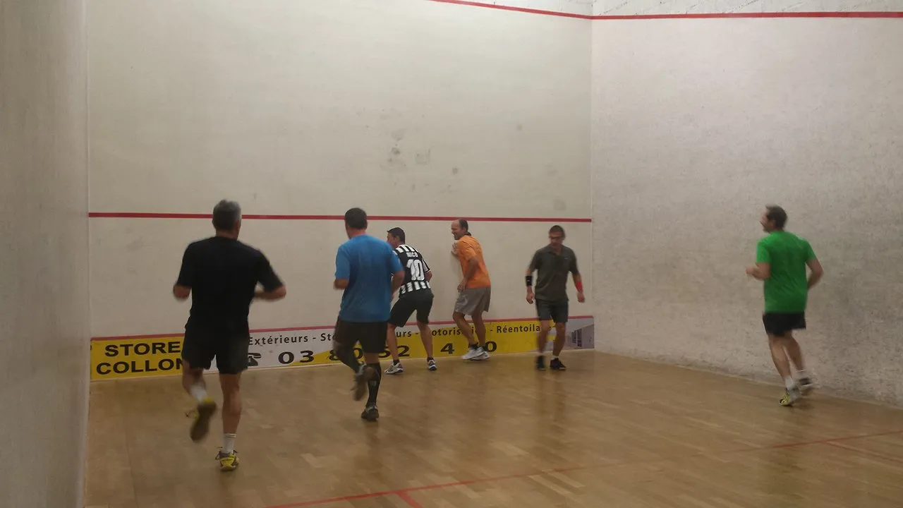 INDOOR CLUB squash venue photo 6 of 10