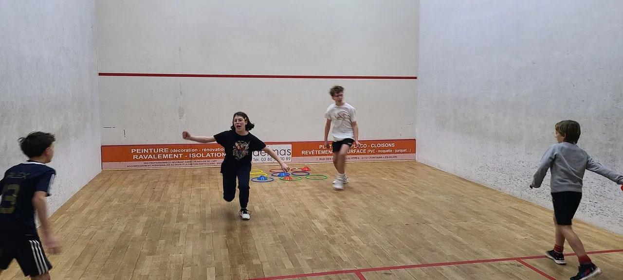 INDOOR CLUB squash venue photo 5 of 10