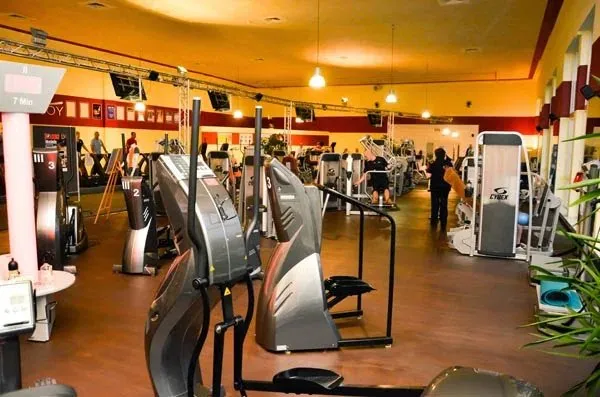 INJOY Fitnessstudio Hagen Hohenlimburg squash venue photo 3 of 7