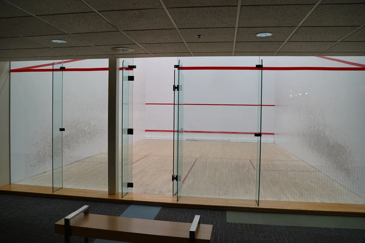 Lakeshore Sport & Fitness Fullerton squash venue photo 10 of 10
