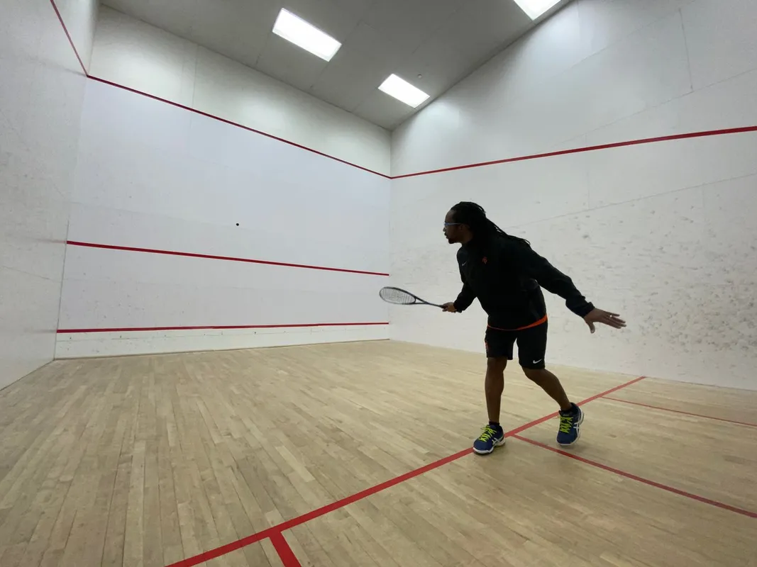 Lakeshore Sport & Fitness Fullerton squash venue photo 7 of 10