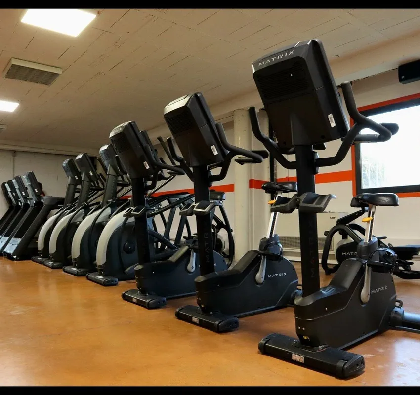 L'Appart Fitness squash venue photo 4 of 5