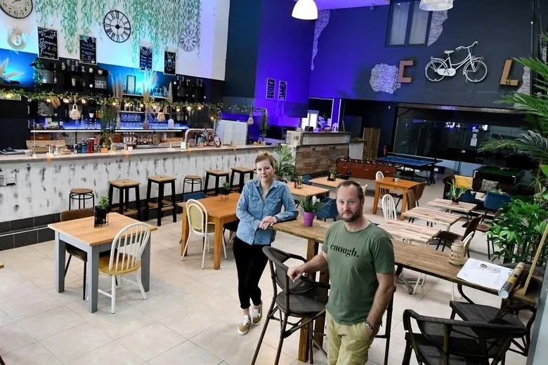 Le Paradis PADEL SQUASH Bar Restaurant Events Location de Salles squash venue photo 1 of 2